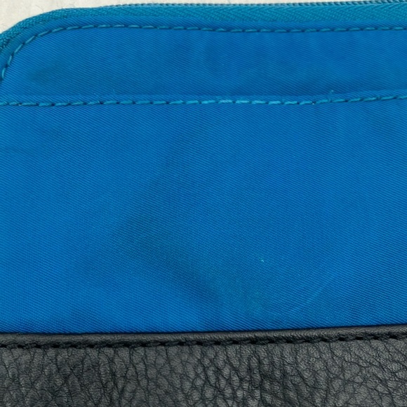 Teal and Black Women's Wristlet - Picture 11 of 13